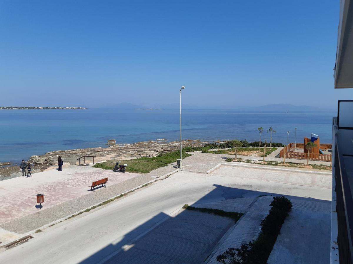 Faros Apartments Artemida  Buitenkant foto